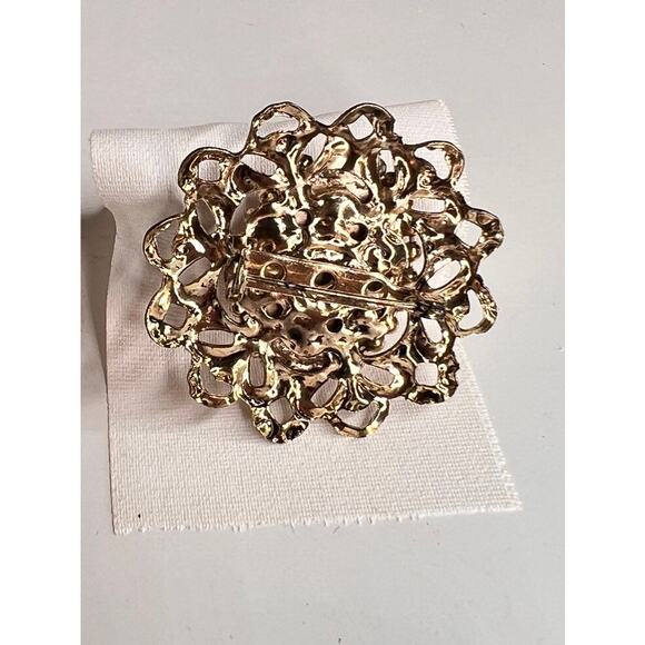 Vintage Cameo Brooch - Picture 2 of 4